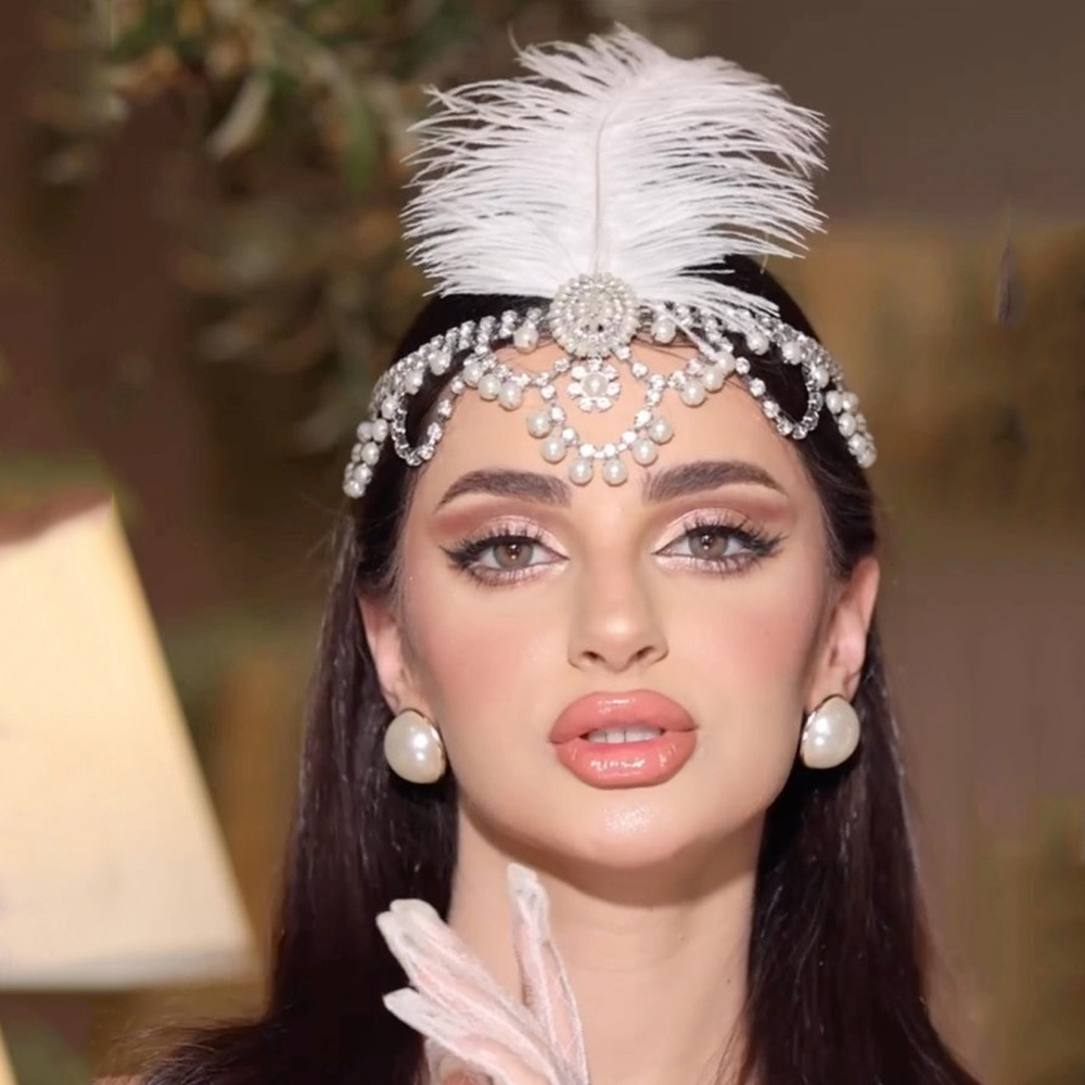 Vintage White Feather Flapper  - Women'S Fashion In 1920 评论和价格